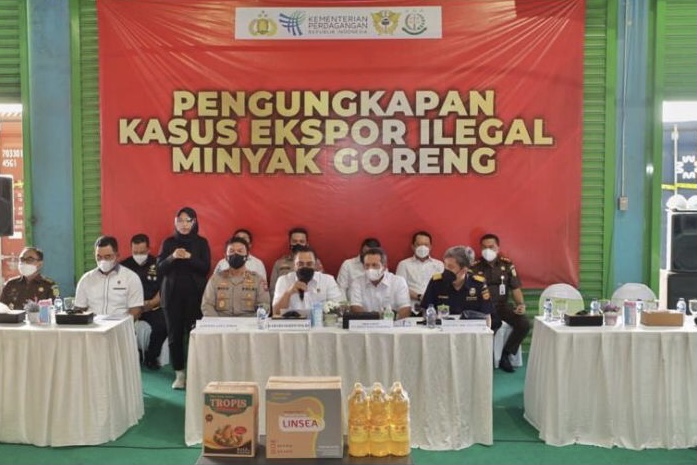 Polri Gagalkan Penyelundupan 8 Kontainer Minyak Goreng yang Akan Diekspor ke Timor Leste
