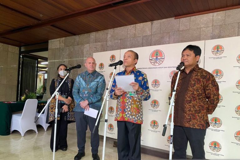 Jaga Kelestarian Hutan, KLHK Kerjasama dengan USAID