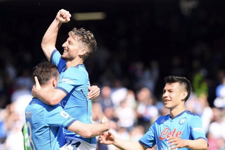 Napoli Jaga Asa Rebut Scudetto dengan Gulung Sassuolo 6-1