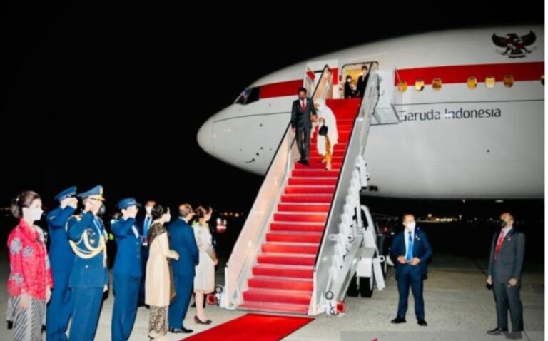 Setelah 24 Jam Penerbangan, Presiden Joko Widodo dan Rombongan Tiba di Washington DC Amerika Serikat