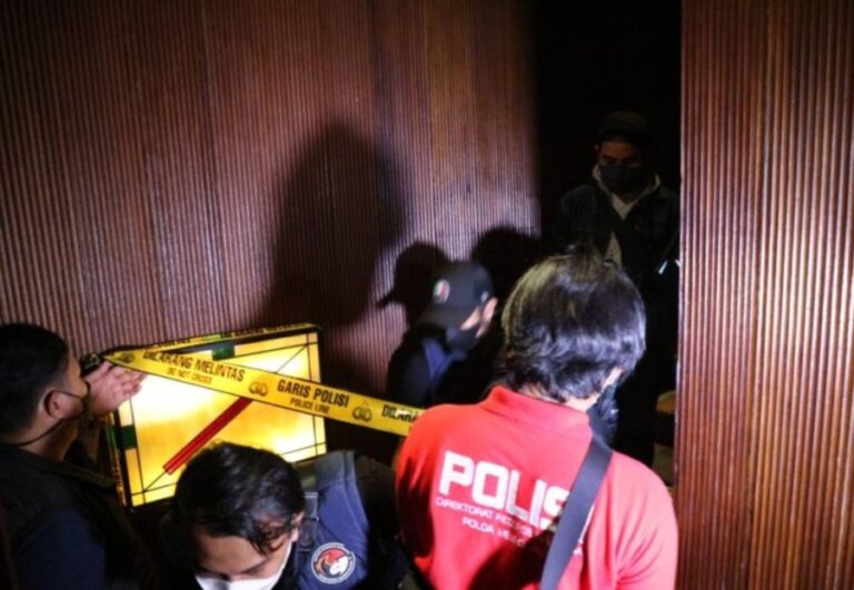 Langgar Izin Usaha, Dua Bar di Jakarta Disegel Polda Metro Jaya