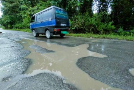 Warga Keluhkan Jalan Trans Sorong- Klamono di Jalur Penghubung Rusak