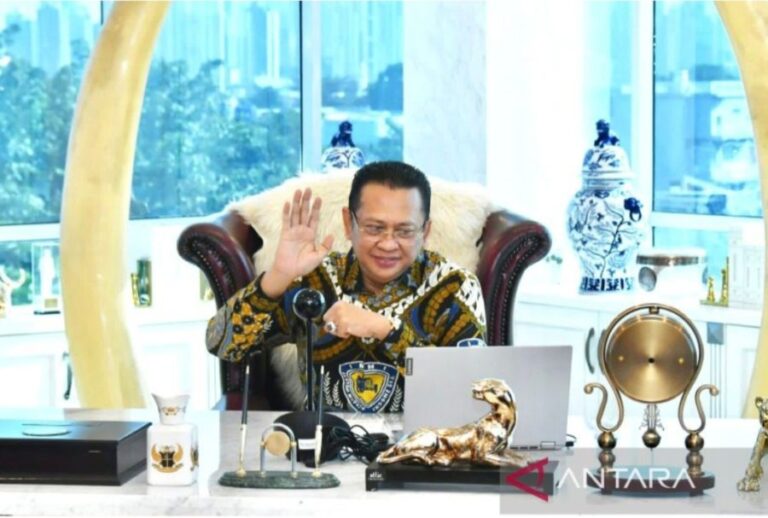Bagian dari Praktik Kehidupan Demokrasi Banyak Negara, Amandemen Konstitusi Bukan Hal Tabu di Demokratis