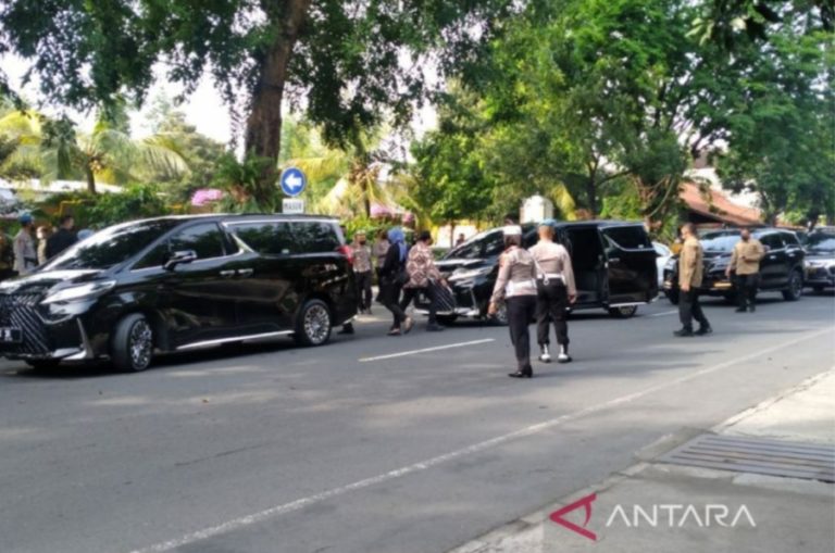 Berikut, Deretan Tamu Pejabat di Pernikahan Ketua MK dan Adik Kandung Joko Widodo, Idayati