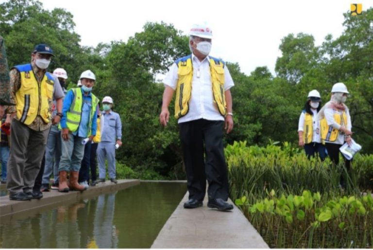 Dukung KTT G20, Menteri PUPR Melihat Langsung Penataan Kawasan Mangrove Tahura Ngurah Rai