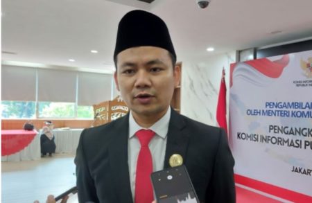 Ketua dan Wakil Ketua Komisi Informasi Pusat Periode 2022-2026 Terpilih, Donny Yoegiantoro dan Arya Sandhiyudha