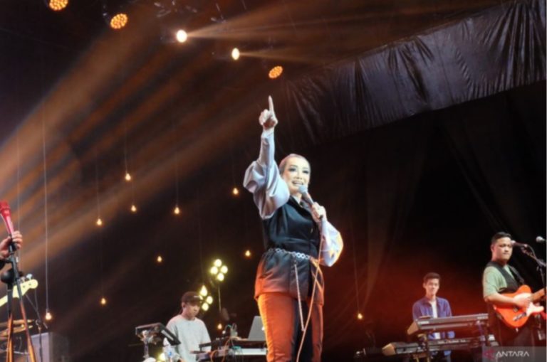 Hadirkan Lagu ‘Cinta Kita’ Reza Artamevia Ingatkan Penonton Java Jazz untuk Terus Bersyukur Telah Temukan Cinta dalam Hidup