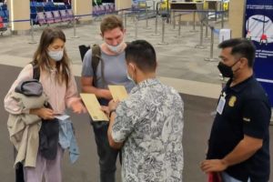 Nekat Berpose Bugil di Pohon Suci, Influencer Rusia Dideportasi dari Bali