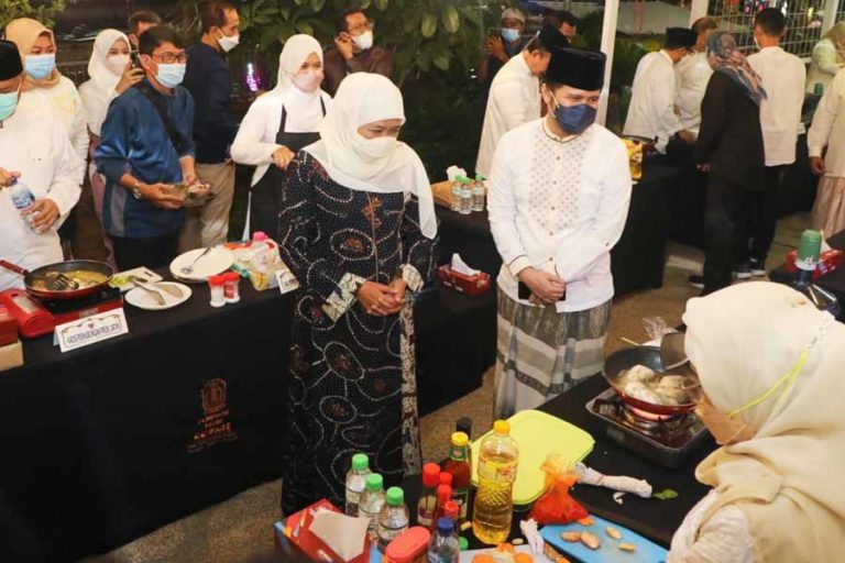 Pererat Keguyuban Lewat Qiyamul Lail Berjamaah dan Lomba Masak Bandeng Gresik