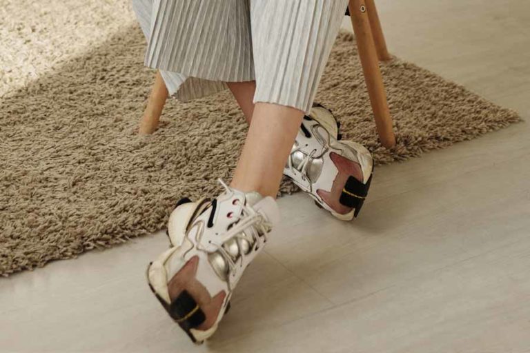 Agar Sneakers Berumur Panjang, Jangan hanya Disimpan