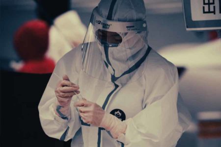 Risiko Omicron Dinilai Batas Wajar, China Longgarkan Syarat Penerbangan Internasional