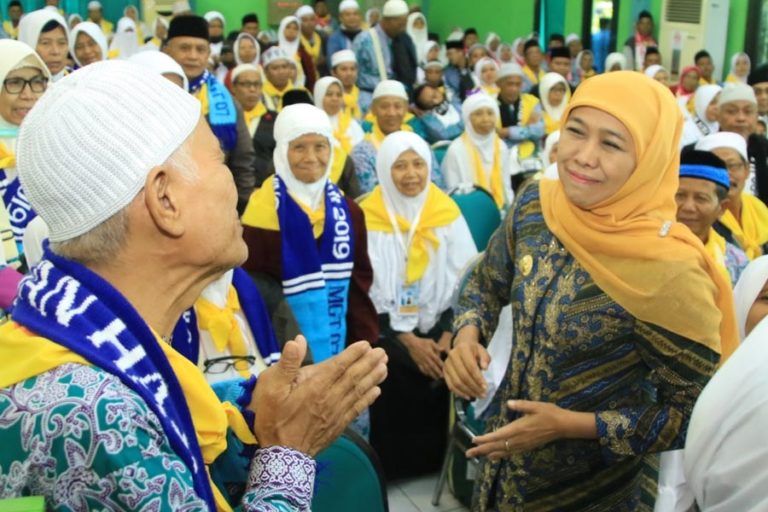 Gubernur Khofifah Minta Kemenag Jatim Pastikan Calon Jamaah Haji Sudah Divaksin Lengkap