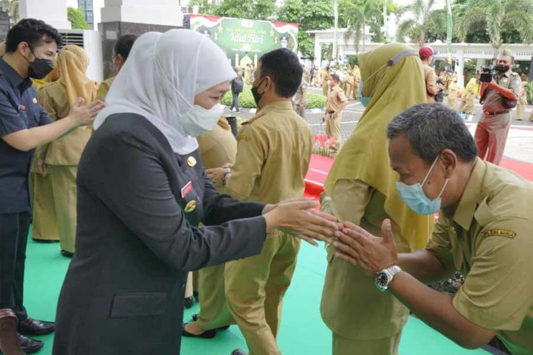 Jelaskan Filosofi Ketupat untuk Saling Memaafkan, Gubernur Khofifah Ajak ASN Tancap Gas