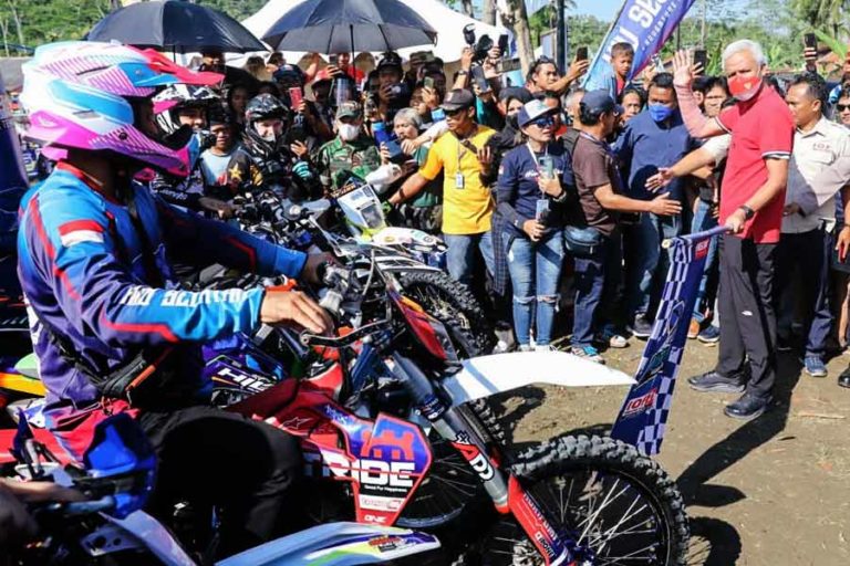 Gelar Event Balap, Hiu Selatan Adventure Trail Hadirkan Mario Roman dan Graham Jarvis