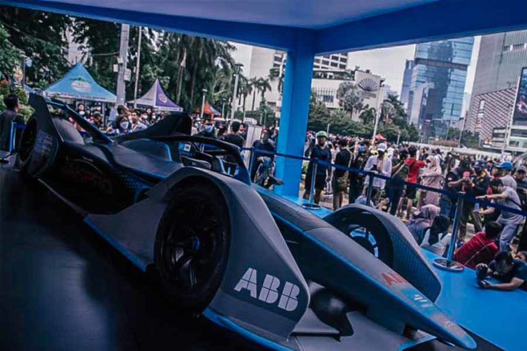 Tribun Grandstand Ambruk, Anggota DPR RI Minta Pembangunan Fasilitas Formula E Segera Diaudit