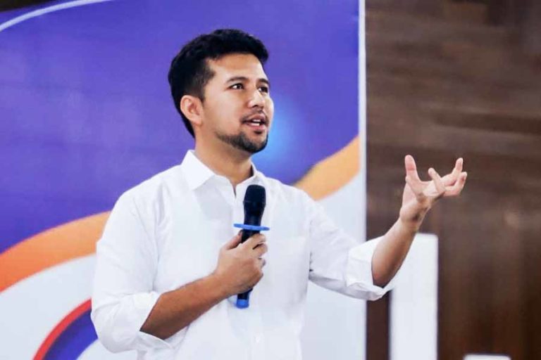 Pengamat: Emil Dardak Jadi Idola Bukan Karena Demokrat