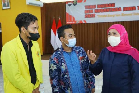 Gubernur Khofifah Ajak Kolaborasi Mahasiswa di Bidang Ekonomi dan Energi Terbarukan