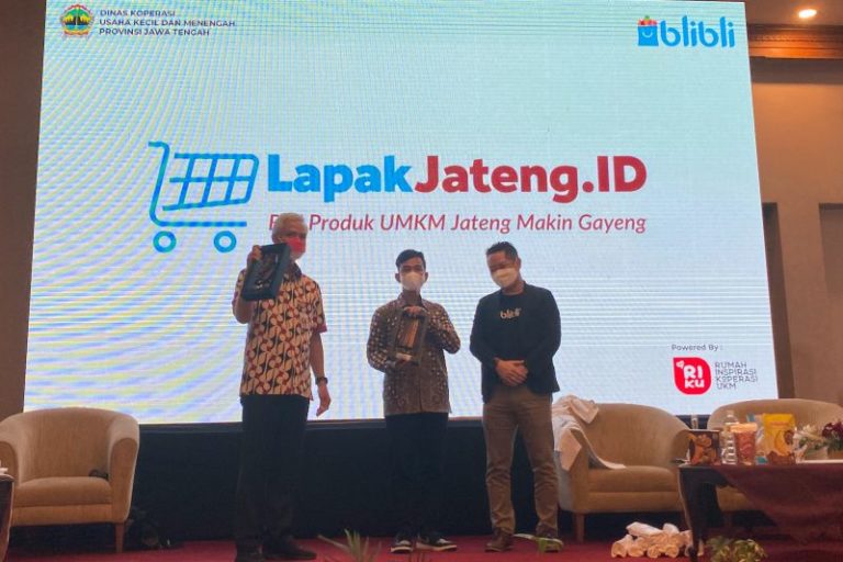 Luncurkan LapakJateng, Ganjar Minta UMKM Daftarkan Produk Mereka