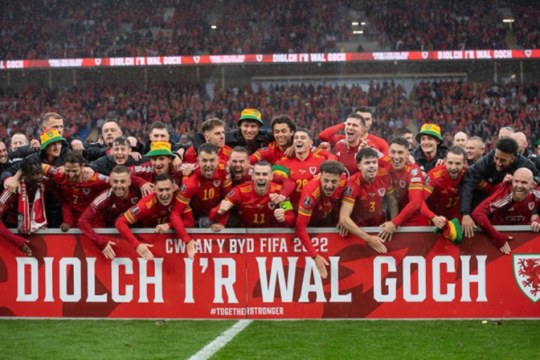Ukraina Kalah, Gol Bunuh Diri Yarmolenko Bawa Wales ke Piala Dunia 2022