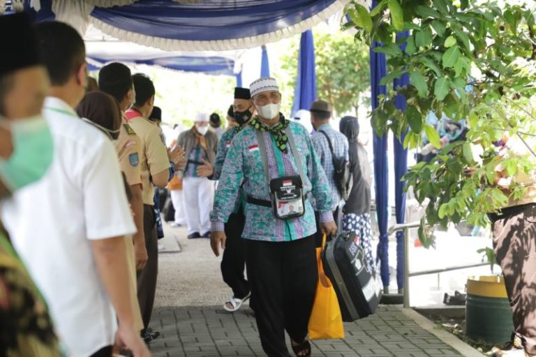 Terkena Covid-19, Keberangkatan 2 Calon Jamaah Haji asal Sleman Tertunda