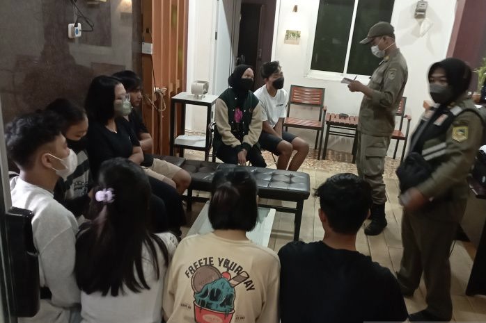 Razia Rumah Kos di Purwokerto, Tim Gabungan Tangkap 9 Pasangan di Luar Nikah