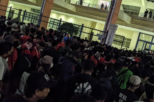 Tonton Indonesia vs Bangladesh, Suporter Padati Stadion Si Jalak Harupat