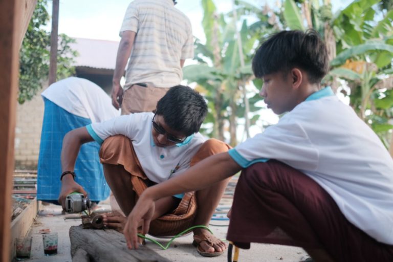 Mencetak Santri-santri Terampil, PLN Kucurkan Bantuan Dukung Peningkatan Usaha dan Pendidikan di Pesantren