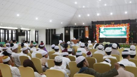 Bermanfaat Bagi Masyarakat, Kejati Kalbar Lakukan Sunatan Massal ke 373 Anak dan 92 Orang Operasi Katarak