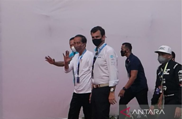 Tinjau Barisan Start, Presiden RI Tiba di Kawasan Jakarta International E-Prix Circuit Ancol