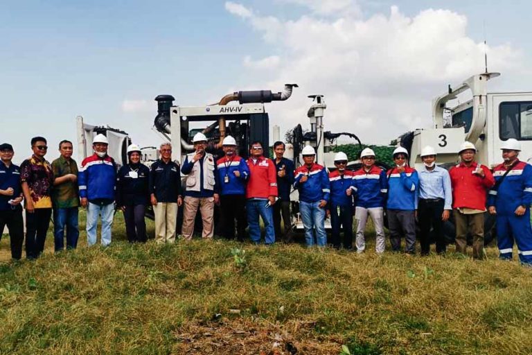 SKK Migas Kunjungi Area Perekaman Data Seismik 2D Vibroseis Sub-Vulkanik Jawa di Pasaruan