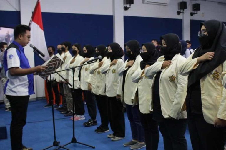 Antisipasi Disrupsi Digital, RTIK Kota Surabaya Lantik Relawan Komisariat Stikosa – AWS