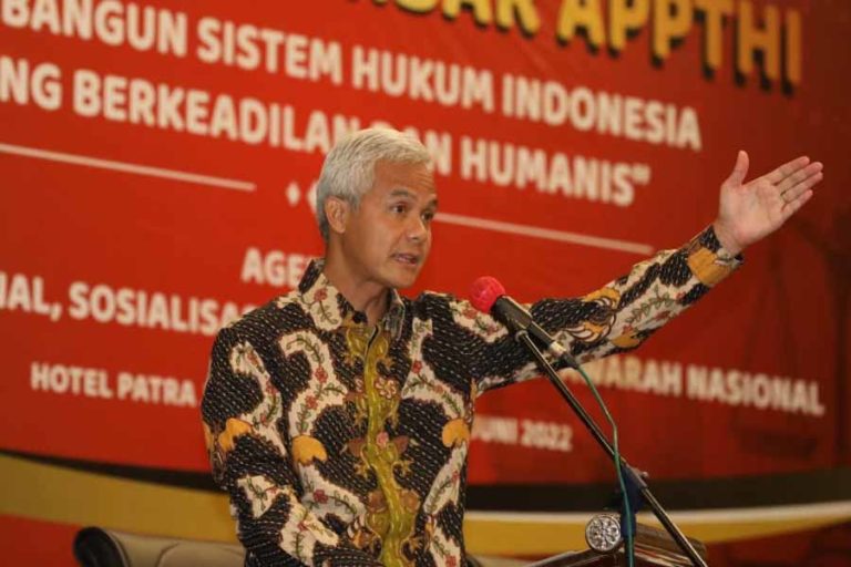 Ganjar Apresiasi Gerak Cepat Polri Tangkap Petinggi Khilafatul Muslimin