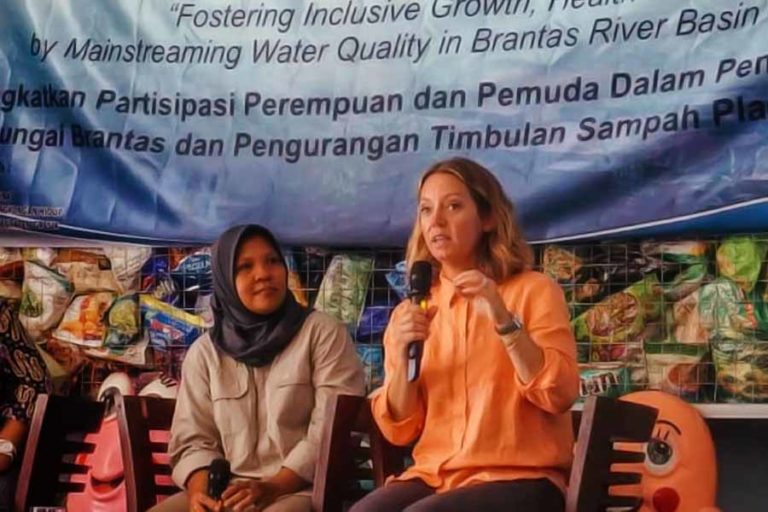 Perempuan Das Brantas Ambil Peran Jaga Sungai