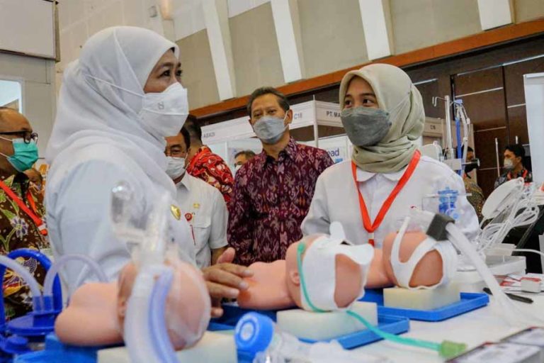 Gubernur Khofifah Dorong RS di Jatim Aplikasikan Layanan Berbasis Digital