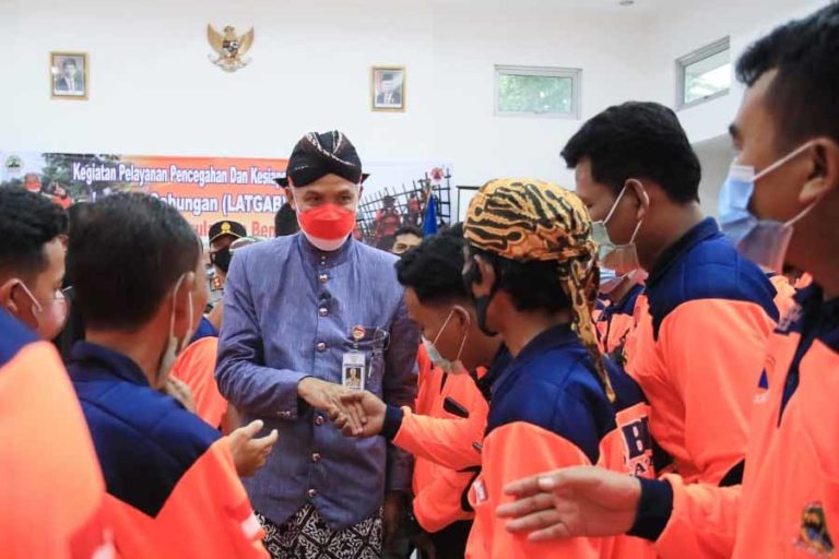 Buka Latgab BPBD se-Jateng, Ganjar Ingatkan Relawan Cuaca Ekstem pada Juni dan Juli