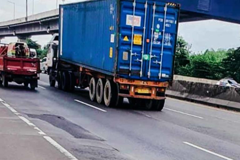 Imbas Rekonstruksi Tol Jakarta-Cikampek, Warga Diminta Waspada Kemacetan Lalu Lintas