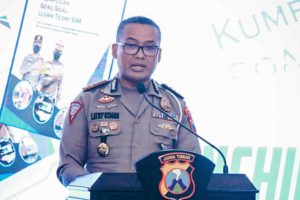 Dirlantas Polda Jatim Luncurkan Buku Kumpulan Soal Ujian Teori SIM