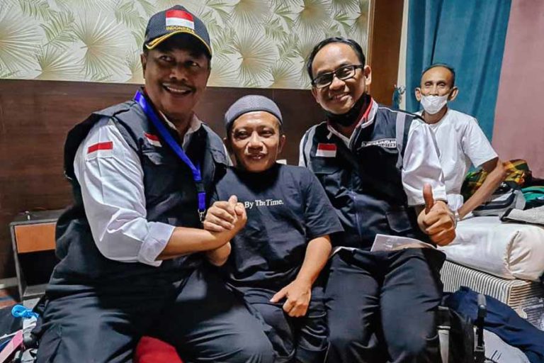 Bermodal Jualan Pulsa, Penyandang Disabilitas ini Berhasil Naik Haji