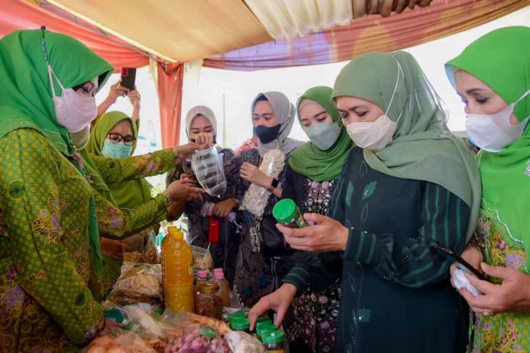 Gubernur Khofifah Tawarkan Pelatihan Berbasis Digital di Kampus Shopee Malang
