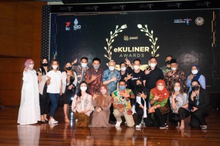 Gelar eKuliner Award 2022, Sandiaga Uno dan Paxel Beri Penghargaan ke 18 UMKM Kuliner