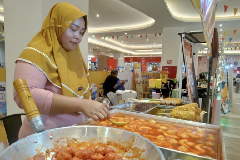 Lebih dari 30 Tenant Ikuti Surabaya Food Festival di Transmart Ngagel