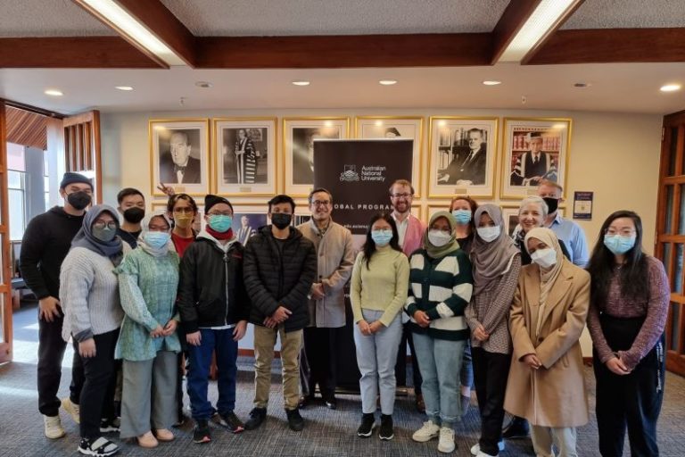 Siap Jalani Kuliah, 79 Mahasiswa Penerima Beasiswa IISMA Tiba di Australia