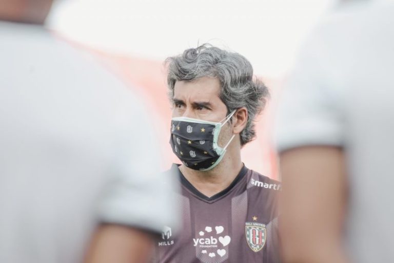 Kejar Lisensi A Pro, Teco Pantau Latihan Bali United dari Brasil