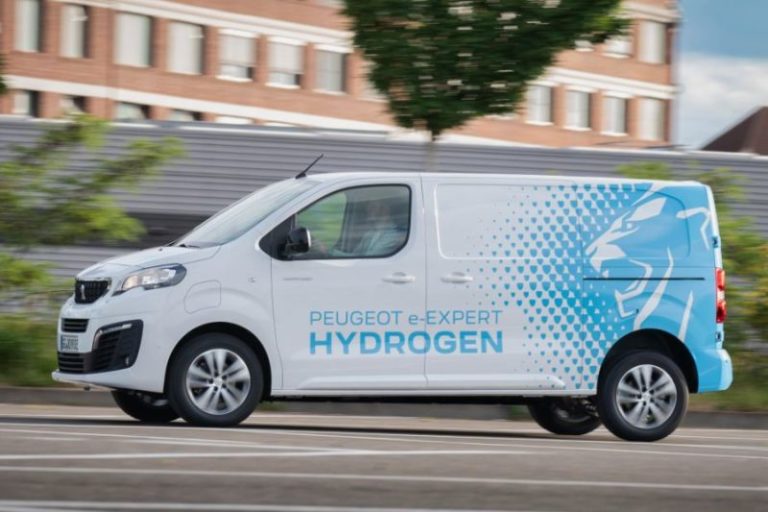 Peugeot Uji Coba Mobil Van Berbahan Bakar Nitrogen e-Expert