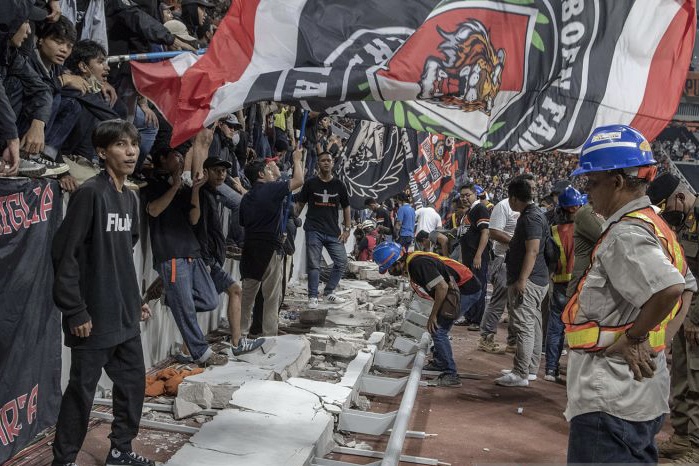 Akibat Pagar Roboh, The Jakmania Minta Jakpro Evaluasi Keamanan Penonton di JIS