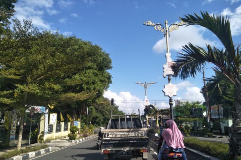 Tekan Biaya Pembayaran Listrik, Pemkab Lombok Tengah Tertibkan PJU Ilegal