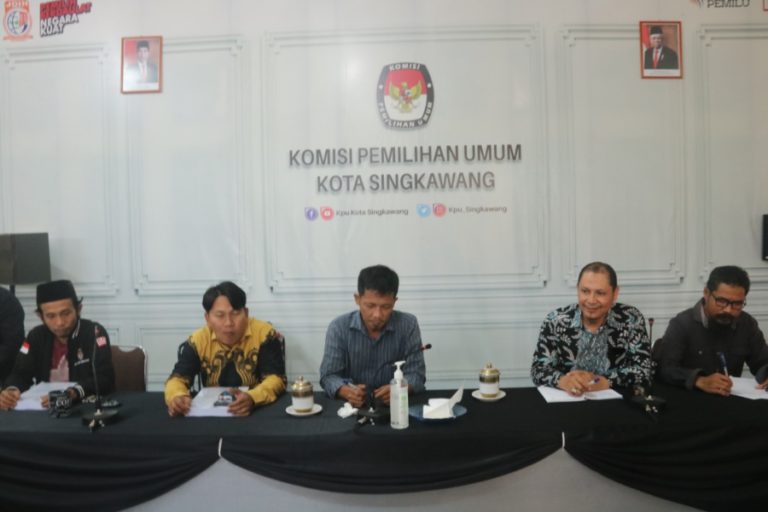 Ditandatangani Lima Komisioner, KPU Singkawang Mutakhirkan 123 Data Pemilih Periode Juli