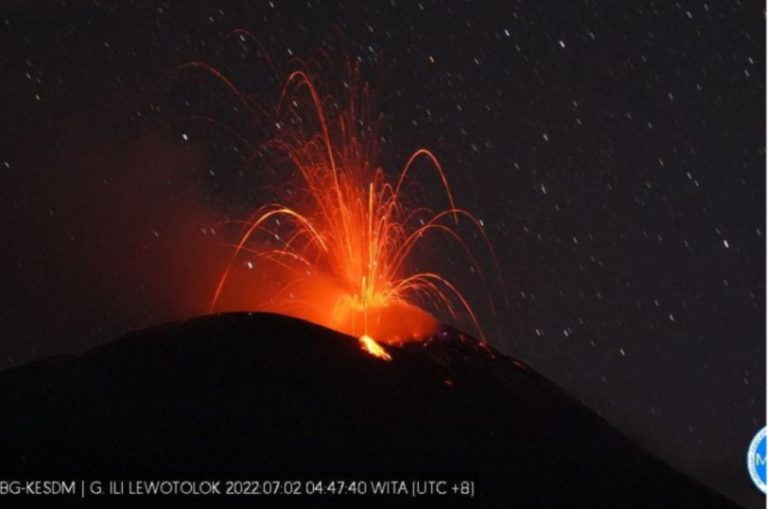 Hingga Pagi Tadi, Gunung Api Ile Lewotolok Terjadi Letusan Sebanyak 15 Kali