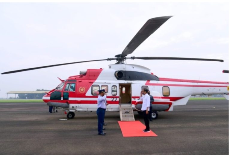Membagikan Bansos dan Tinjau Balai Penelitian Padi, Presiden RI Kunker ke Subang
