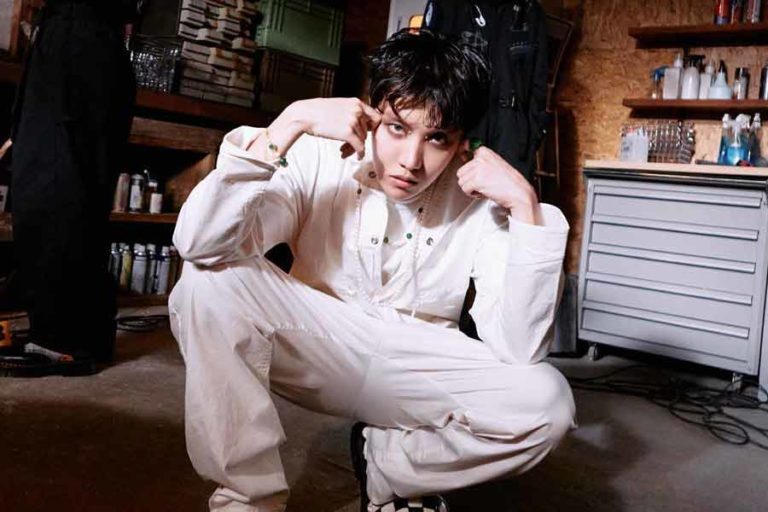 Tampilkan Aura Berbeda di MV, Berikut Lirik Lagu More dari J-Hope BTS